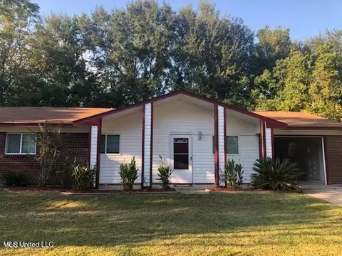 1008 Debra Dr, Gulfport, MS 39503