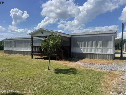329 Walker Rd, Cleveland, MS 38732