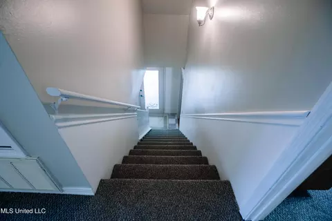 Entry Way - 629 Cherry Ln, Laurel, MS 39440 photo 1 of 1