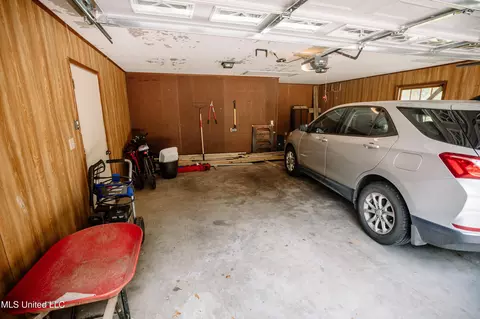 Other - 629 Cherry Ln, Laurel, MS 39440 photo 1 of 8