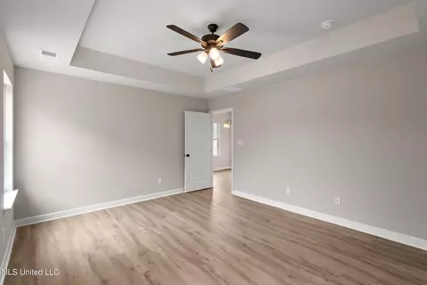 6026 Daffodil Ln, Walls, MS 38680 photo 14