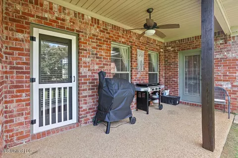 Exterior - 626 Tucker Xing, Brandon, MS 39042 photo 2 of 5