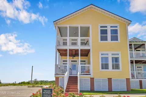 1515 E Beach Blvd #141, Pass Christian, MS 39571