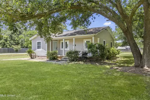 38 37th St, Gulfport, MS 39507