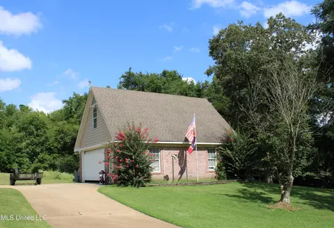 Exterior - 4660 Conner Dr, Hernando, MS 38632 photo 3 of 8