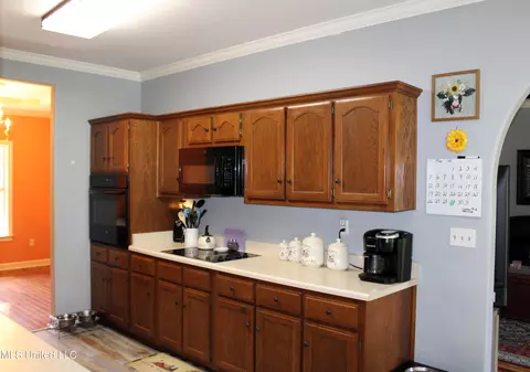 Kitchen - 4660 Conner Dr, Hernando, MS 38632 photo 1 of 2