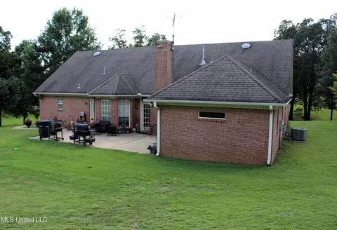 Exterior - 4660 Conner Dr, Hernando, MS 38632 photo 6 of 8