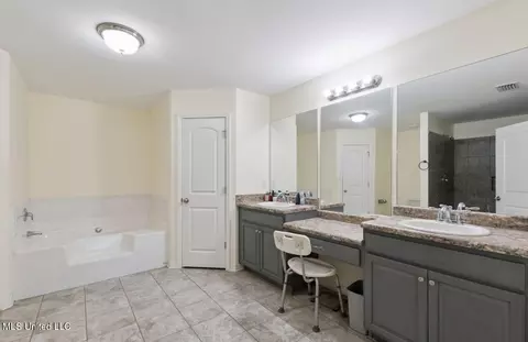 Bath - 26710 Polktown Rd, Lucedale, MS 39452 photo 1 of 3