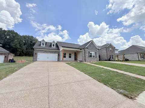 Exterior - 1198 Creekside Ln, Hernando, MS 38632 photo 2 of 3
