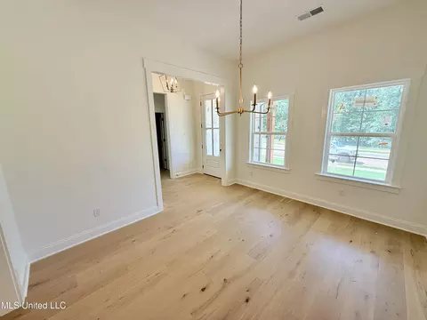 Dining - 1198 Creekside Ln, Hernando, MS 38632 photo 1 of 1