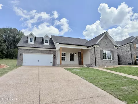 1198 Creekside Ln, Hernando, MS 38632