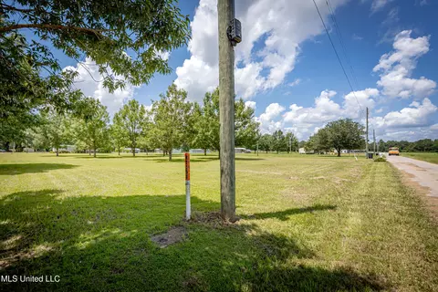 139 Archey Ln, Lucedale, MS 39452 photo 3