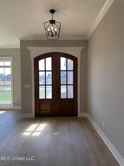 Entry Way - 1735 Bakersfield Way, Nesbit, MS 38651 photo 2 of 3
