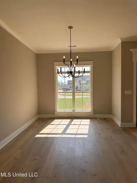 Dining - 1735 Bakersfield Way, Nesbit, MS 38651 photo 2 of 2