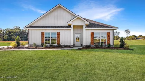718 Honeysuckle Loop, Canton, MS 39046
