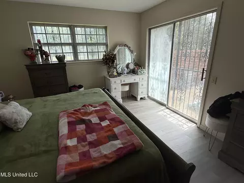 Bedroom - 55 Oak Crest Pl, Brandon, MS 39042 photo 2 of 4