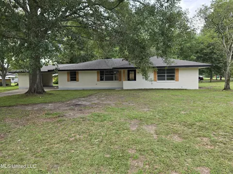 168 Westchester Dr, Picayune, MS 39466