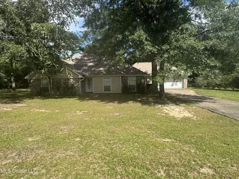 35 Cedar Wood Dr, Perkinston, MS 39573