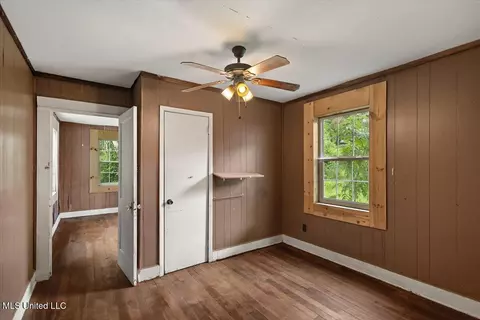 Bedroom - 227 Columbus St, Jackson, MS 39209 photo 1 of 2