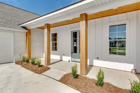 Exterior - 241 Bronson Bnd, Flowood, MS 39232 photo 5 of 13