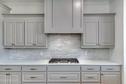 Kitchen - 241 Bronson Bnd, Flowood, MS 39232 photo 4 of 5