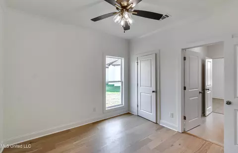 Bedroom - 241 Bronson Bnd, Flowood, MS 39232 photo 5 of 16