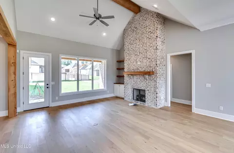 Living - 501 Harper Cv, Flowood, MS 39232 photo 3 of 5