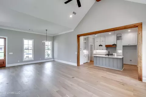 Living - 501 Harper Cv, Flowood, MS 39232 photo 5 of 5