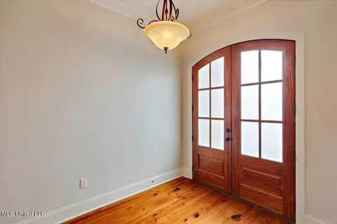 Entry Way - 2006 Estates Cv, Pearl, MS 39208 photo 1 of 3