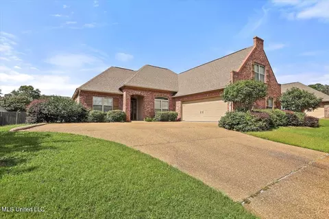 Exterior - 119 Turtle Ridge Dr, Brandon, MS 39047 photo 2 of 5