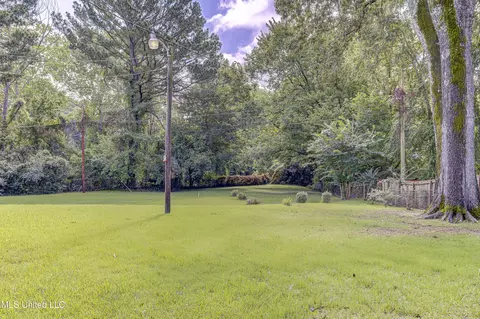 1005 Briarwood Dr, Jackson, MS 39211 photo 37