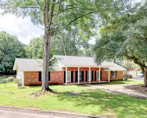 1005 Briarwood Dr, Jackson, MS 39211 photo 2