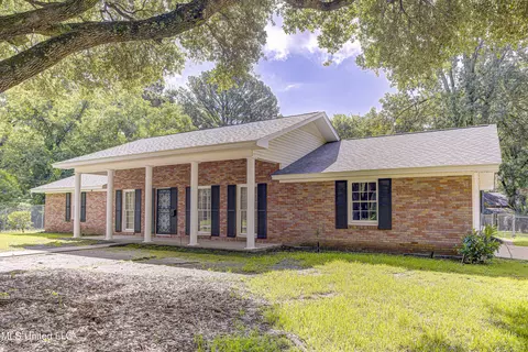 1005 Briarwood Dr, Jackson, MS 39211 photo 3