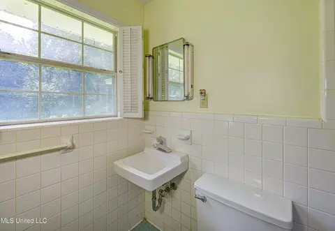 1005 Briarwood Dr, Jackson, MS 39211 photo 28