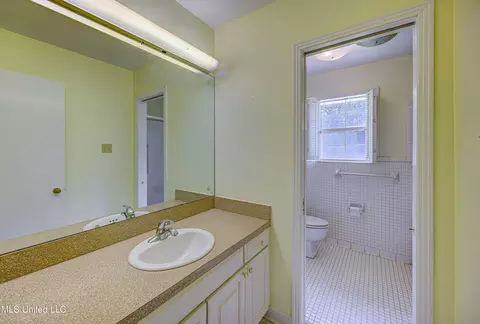 1005 Briarwood Dr, Jackson, MS 39211 photo 33