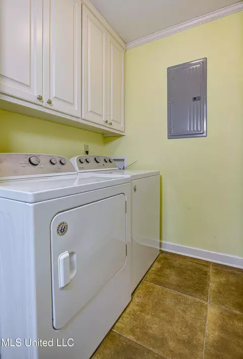 1005 Briarwood Dr, Jackson, MS 39211 photo 23