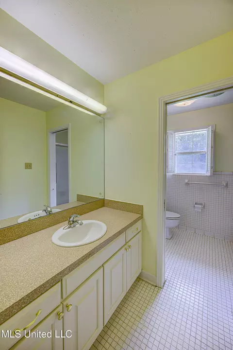 1005 Briarwood Dr, Jackson, MS 39211 photo 34