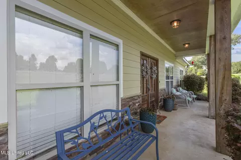 Exterior - 131 Waldrop Ln # -B, Flora, MS 39071 photo 3 of 6