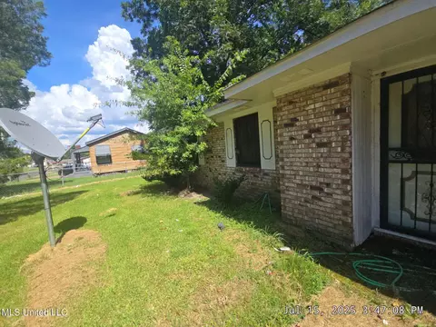 Exterior - 5709 Fairchild St, Jackson, MS 39209 photo 3 of 7