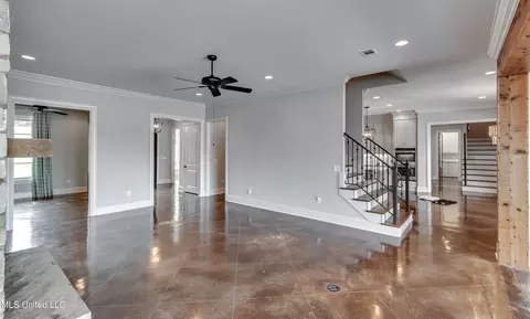 Living - 294 Dover Ln, Madison, MS 39110 photo 4 of 5