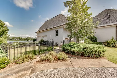 Exterior - 294 Dover Ln, Madison, MS 39110 photo 9 of 22
