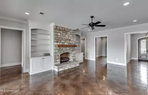 Living - 294 Dover Ln, Madison, MS 39110 photo 3 of 5