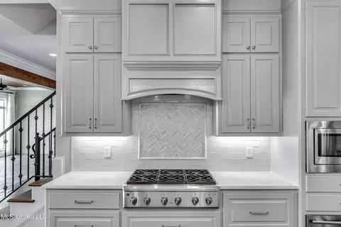 Kitchen - 294 Dover Ln, Madison, MS 39110 photo 4 of 7