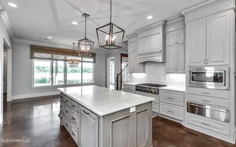 Kitchen - 294 Dover Ln, Madison, MS 39110 photo 2 of 7