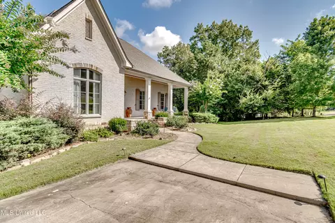 Exterior - 294 Dover Ln, Madison, MS 39110 photo 7 of 22