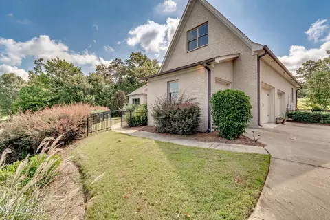 Exterior - 294 Dover Ln, Madison, MS 39110 photo 20 of 22