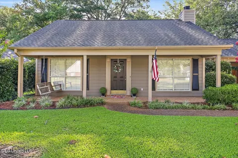 1021 Laurel Dr, Flowood, MS 39232