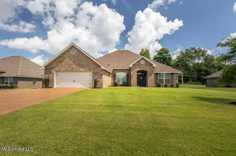 8706 Courtly Cir N, Olive Branch, MS 38654