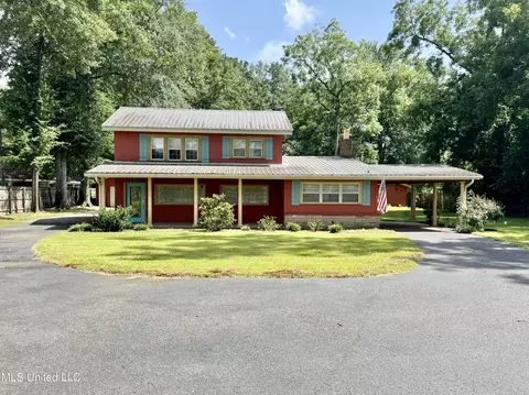 214 E Church St, Quitman, MS 39355