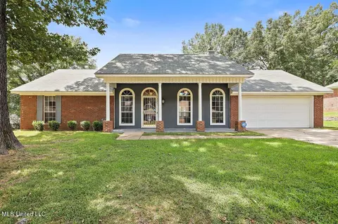 405 Greenmont Dr, Jackson, MS 39212